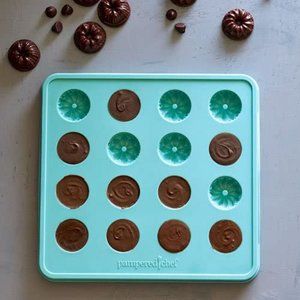 Pampered Chef Fluted Chocolate Mold